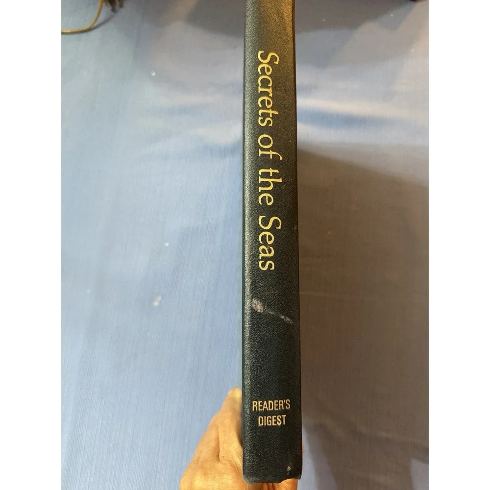 Secrets of the Seas Hardcover Nature Nonfiction Ocean Life Amos Cromie